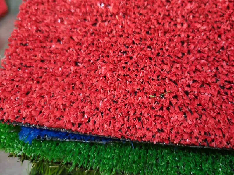 Kırmızı Çim Halı 7mm